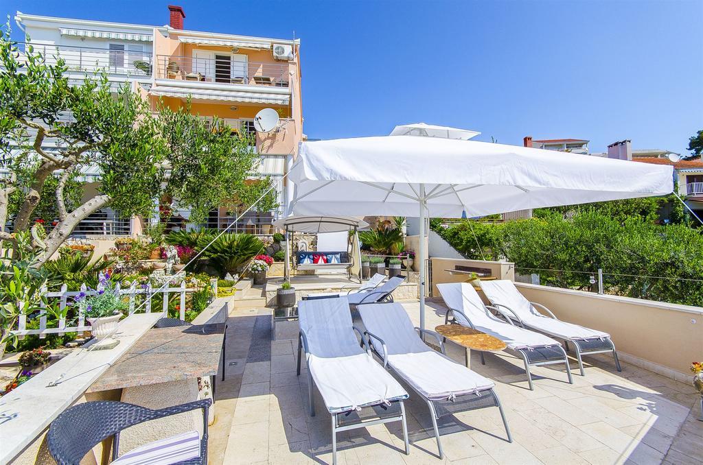 Apartments Nives Trogir Kültér fotó