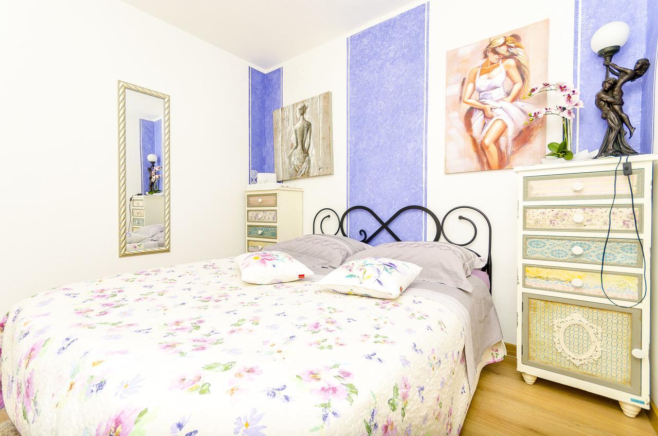 Apartments Nives Trogir Kültér fotó